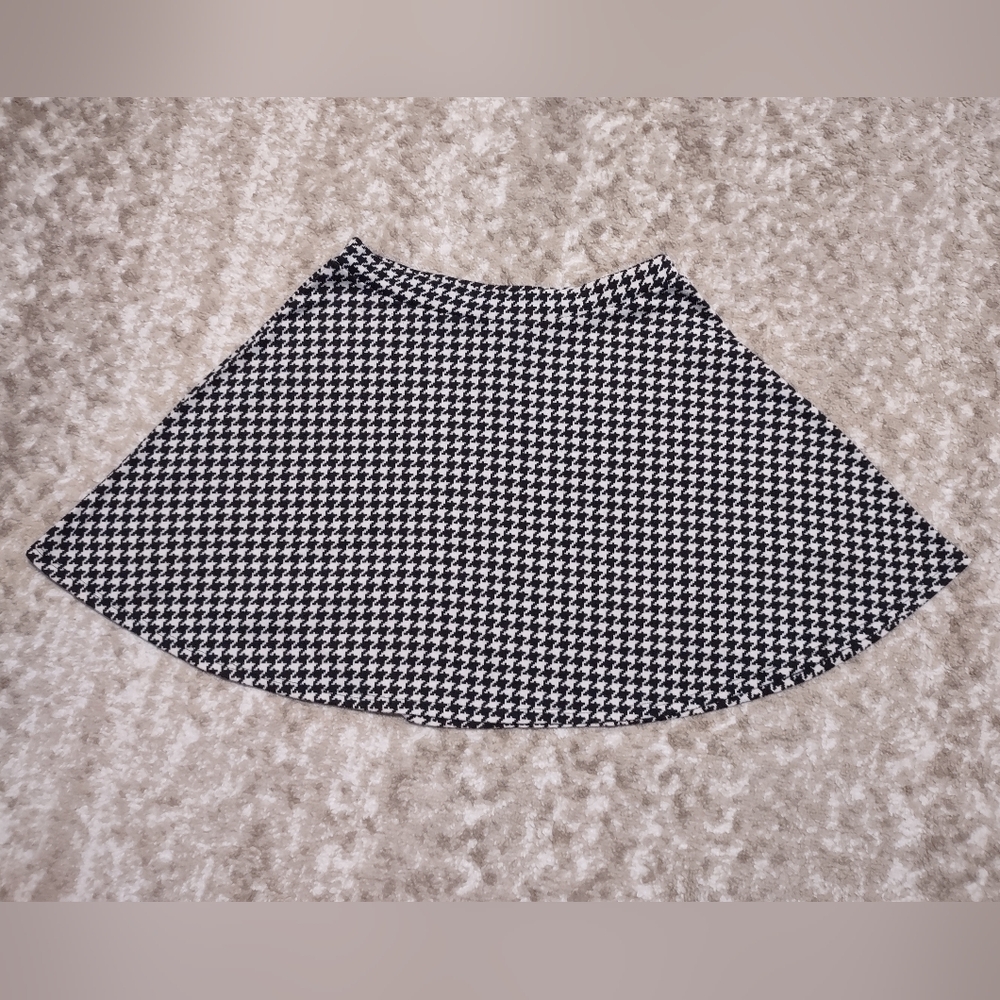 Brat Star Houndstooth Black And White Mini Flare Skirt Size Large